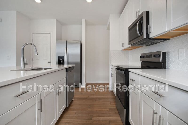 Haines City House: 1378 Current Pl