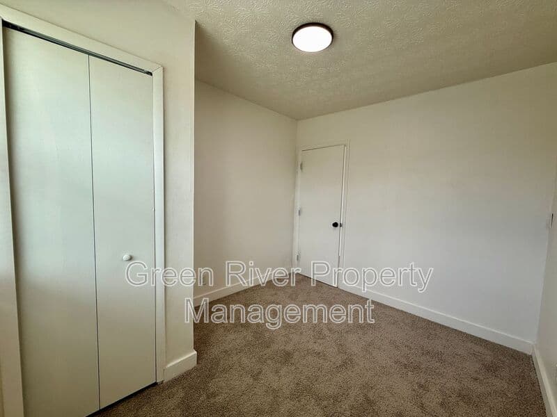 Jacksonville House: 1161 W 5th Street