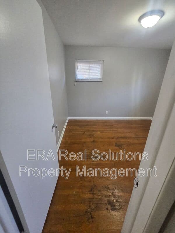 Columbus House: 3050 Clermont Rd