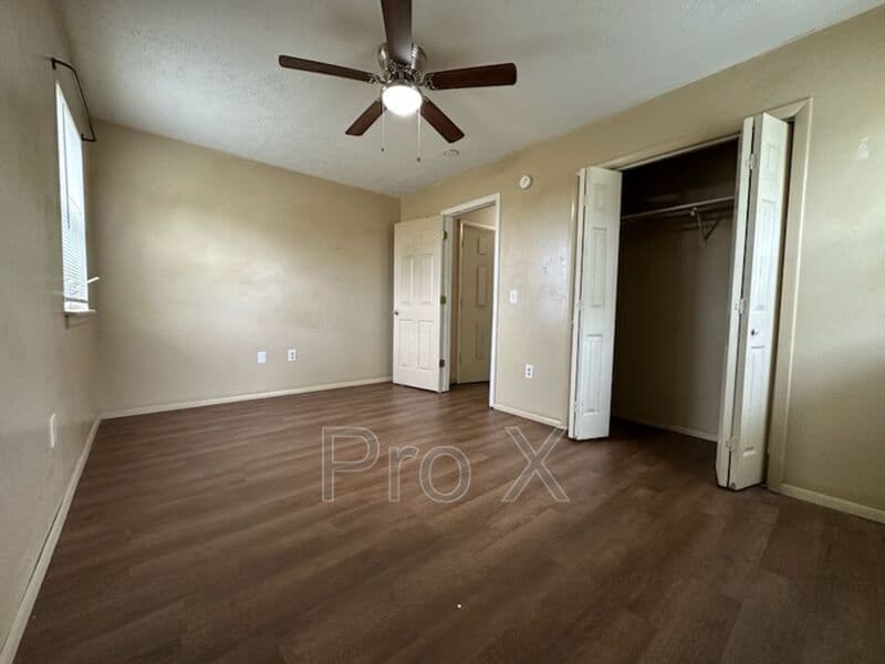 Washburn House: 111 Elm St #1-4