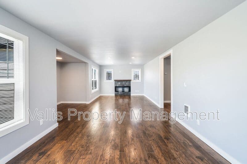Independence House: 415 South 11th Street