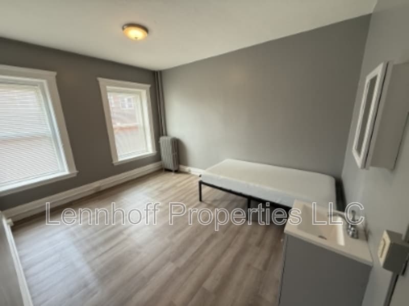 Salem Apartment: 116 Lafayette Street