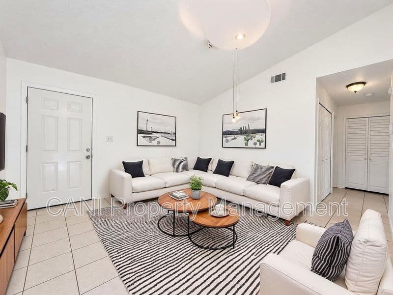 Orlando Condo: 3276 Split Willow Drive