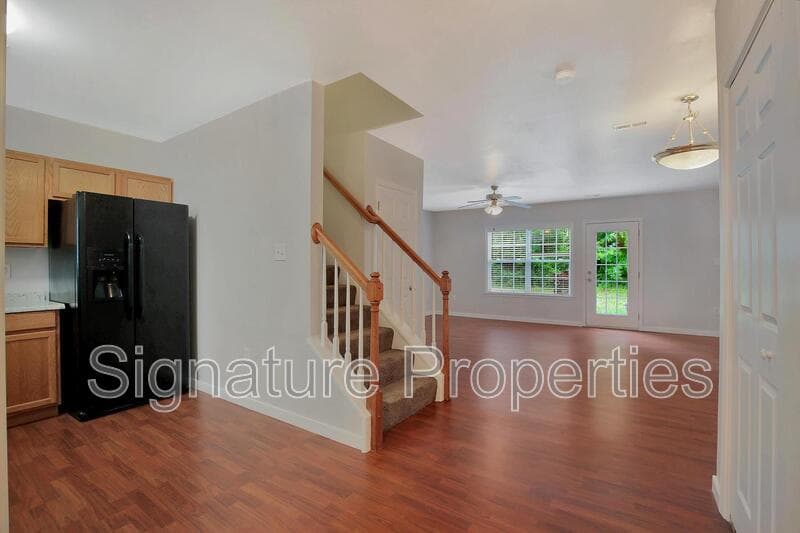 Midlothian House: 4046 Anita Ave