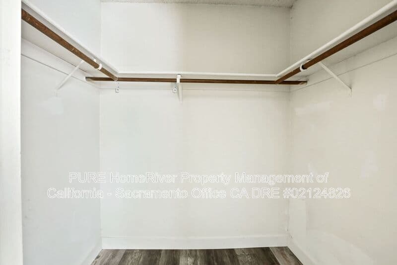 Fair Oaks House: 8128 Deseret Ave