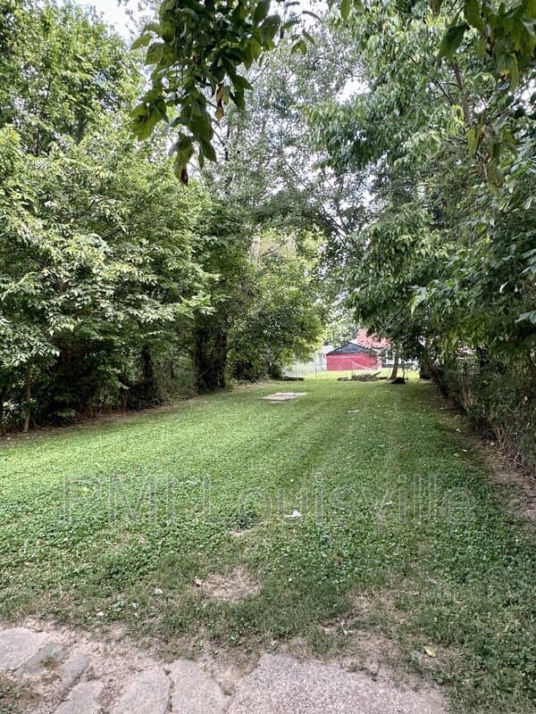 Louisville House: 3605 Larkwood Ave