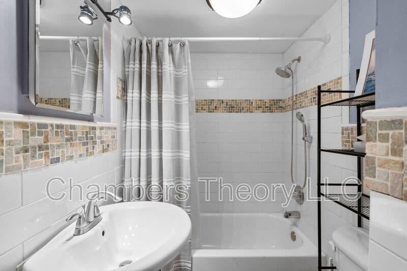 Silver Spring House: 3904 Lantern Dr