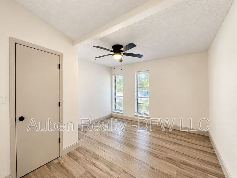 Plano House: 2404 Kentfield Lane