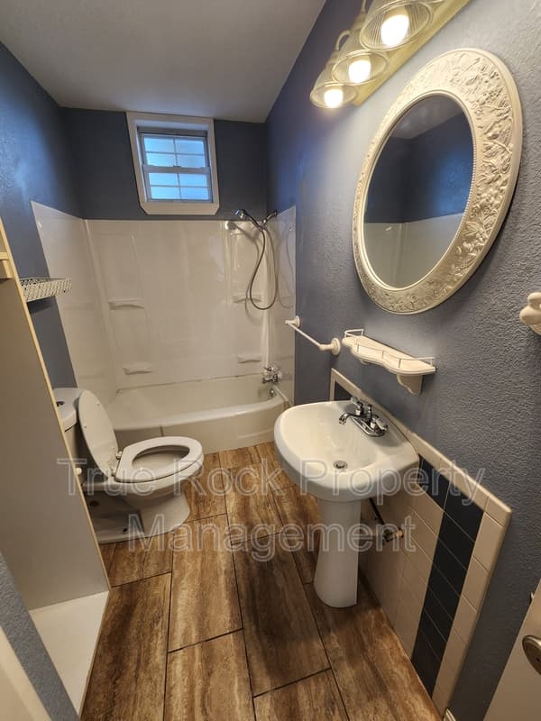 Ada House: 720 East 9th Street