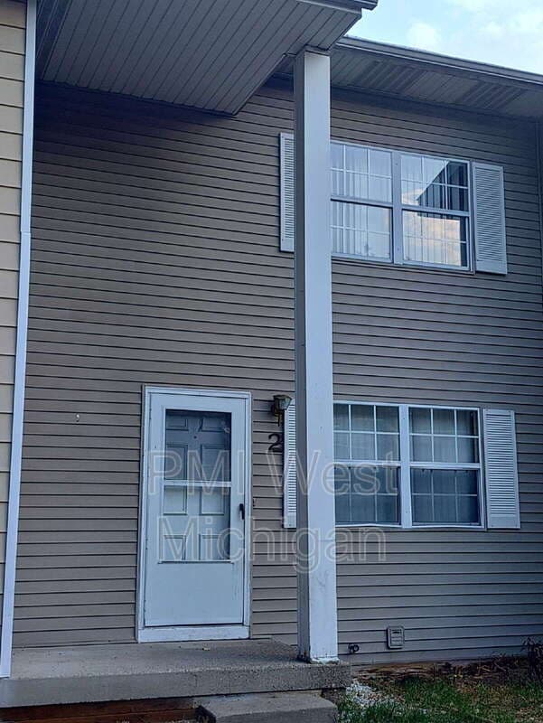 Holt Townhome: 4258 Bond Street