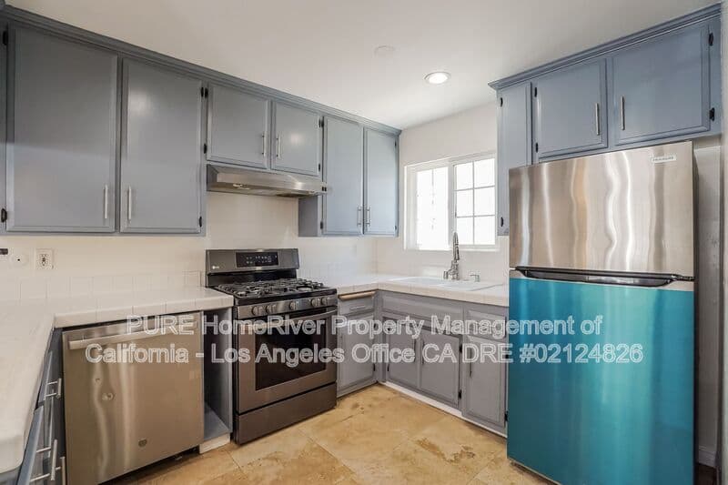 San Pedro House: 980 W Battery St