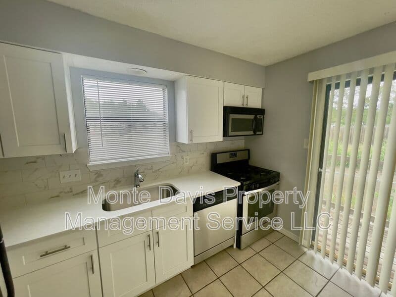 Austin Condo: 2001 Kenneth Ave