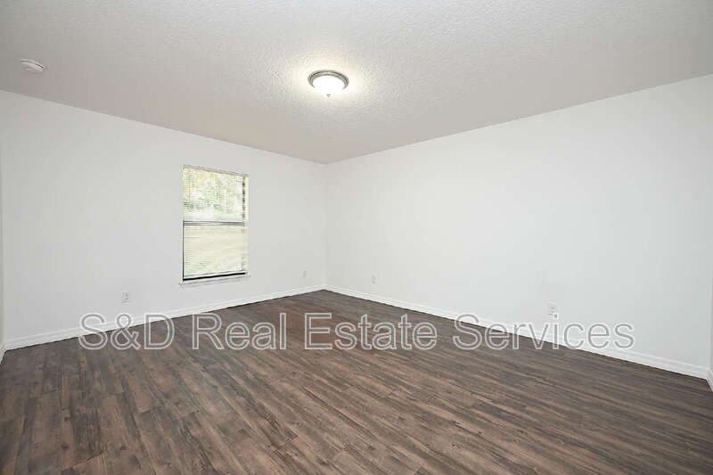 Lakeland House: 2238 Caspian Dr
