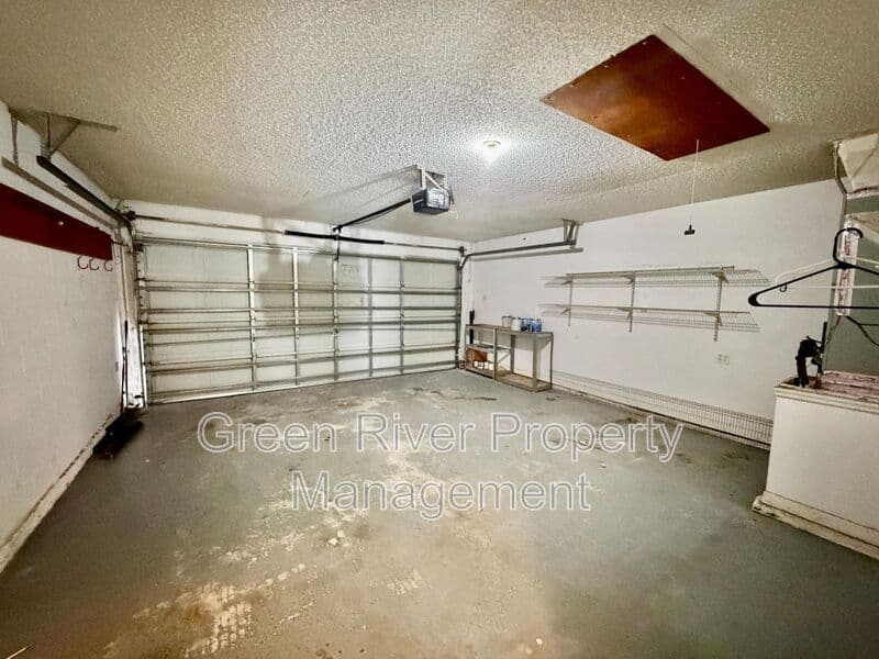 Jacksonville House: 8311 Oak Crossing Drive West