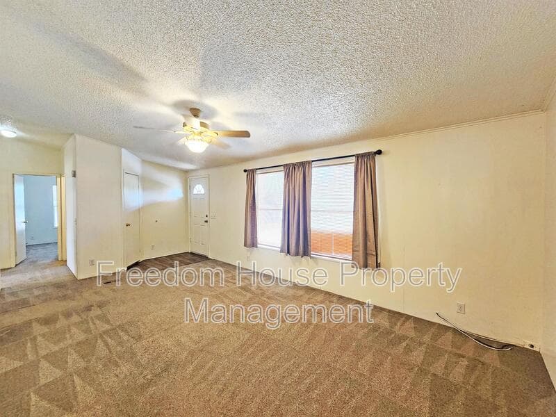 Pahrump House: 1441 West Betty Avenue