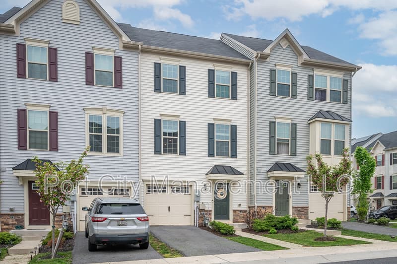 Brooklyn Park Townhome: 112 Patapsco Land Way