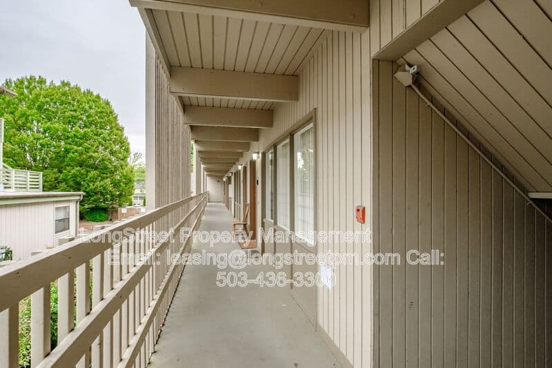 Corvallis Apartment: 115 NW 15th St