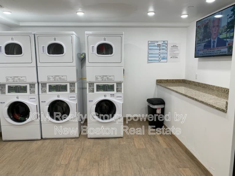 Chelsea Condo: 16 Fifth Street