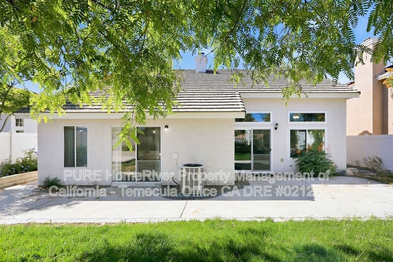 Temecula House: 43068 Corte Calanda