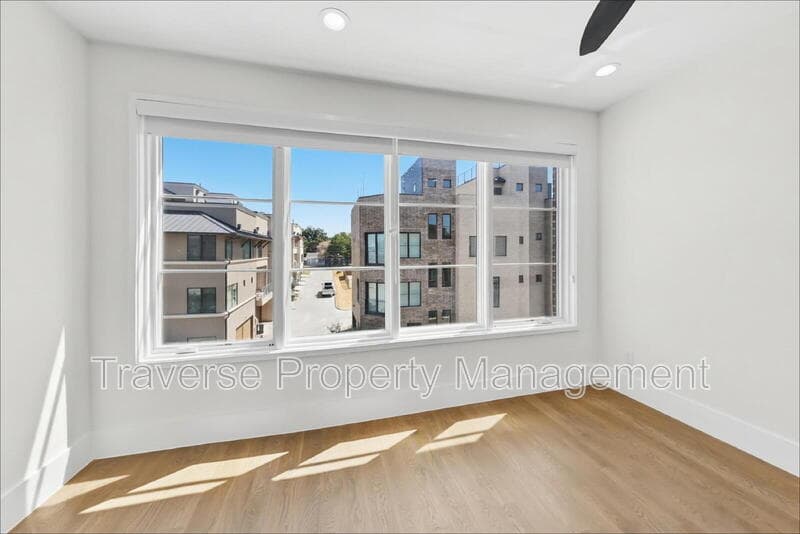Fort Worth Townhome: 408 Rayner Avenue