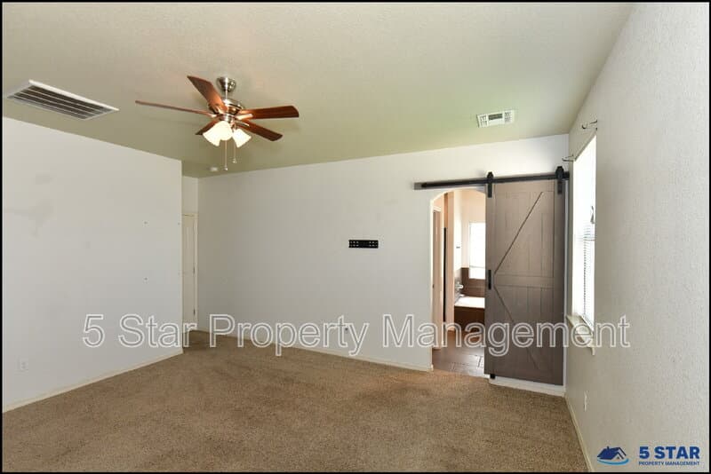 El Paso House: 4913 Adrian Campos St !!