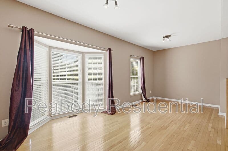 Sterling House: 46670 Cavendish Sq