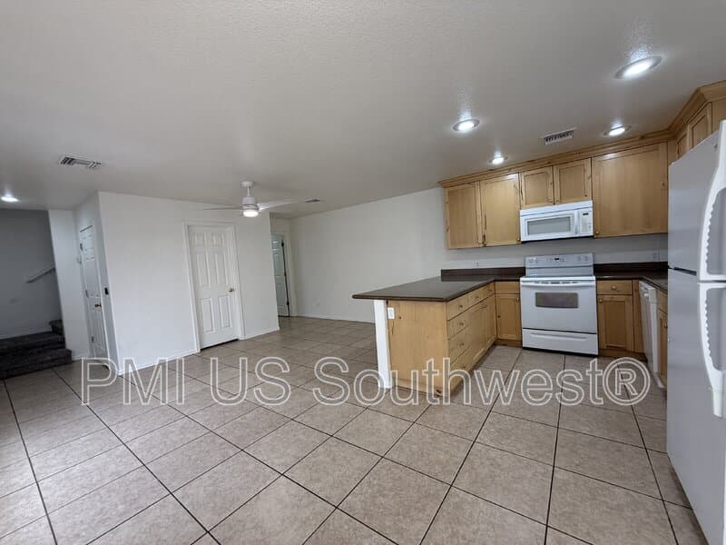 Bullhead City Condo: 384 Anna Cir