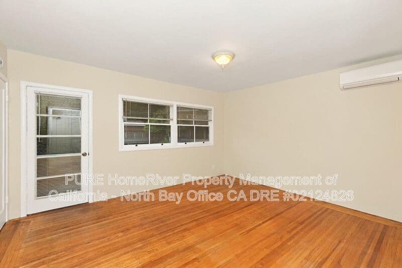 Mill Valley Condo: 10 & 12 Una Way