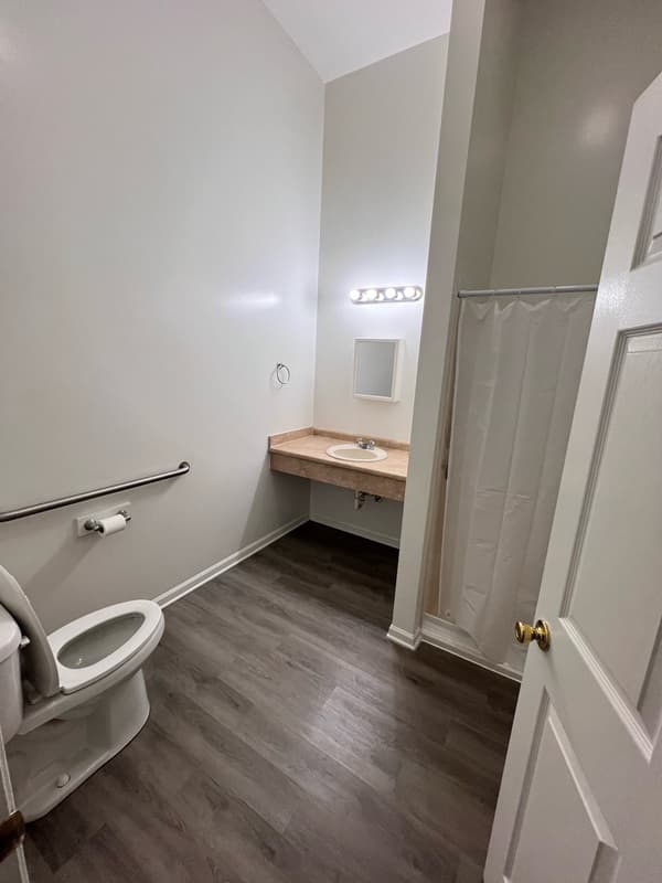 Alexandria Condo: 113 N. Harrison St, Apt 5