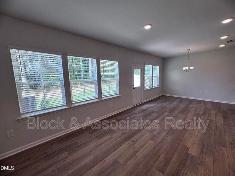 Raleigh House: 205 Broomside Avenue