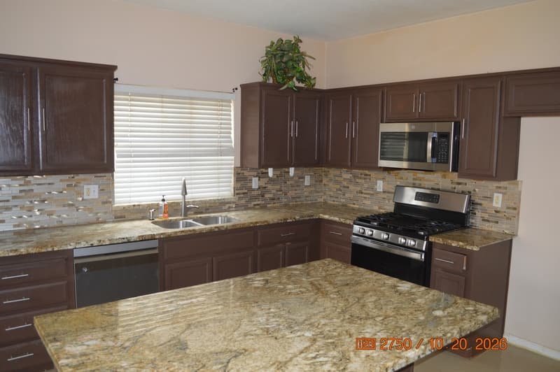 Turlock House: 625 Helen Drive