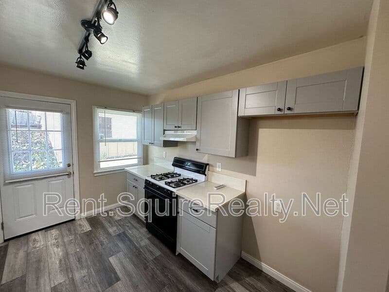Azusa Condo: 936 W. Foothill Blvd