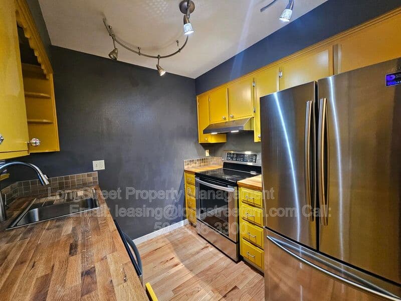 Portland Condo: 4602 NE Broadway