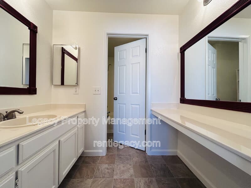 Suisun City House: 232 Redstone Cir