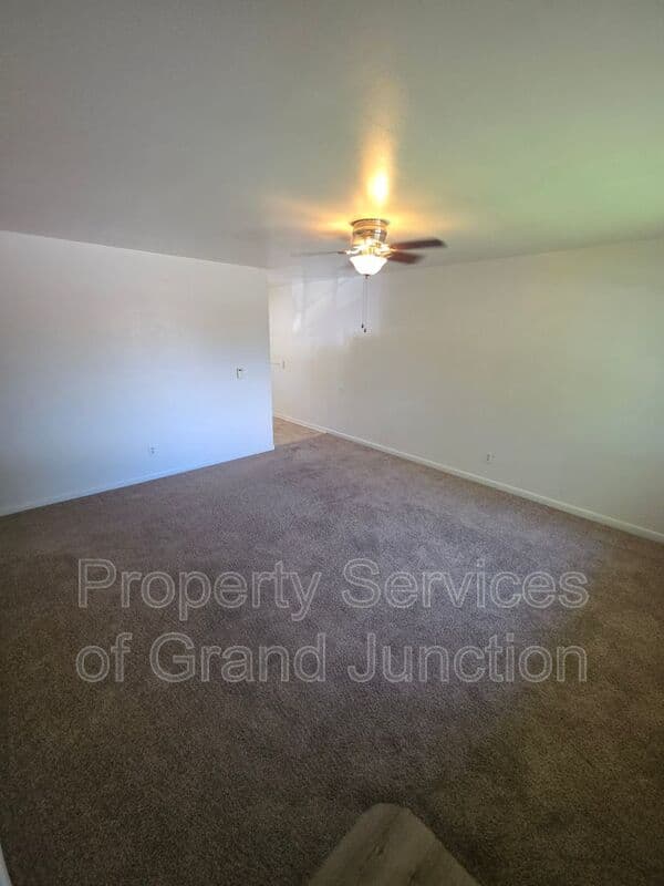 Grand Junction House: 1362 Elm Avenue
