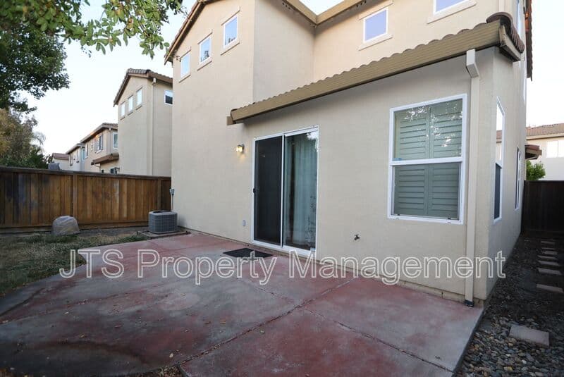 West Sacramento House: 4046 Martis Street