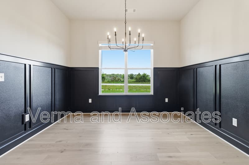 Centerton House: 980 Trestle Ln