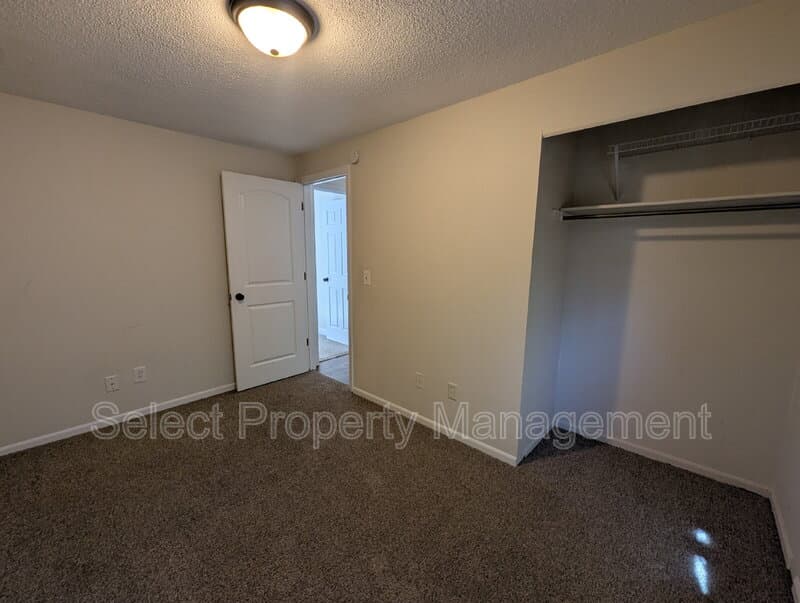 Fort Wayne House: 2508 Repton Drive