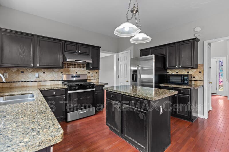 Duluth House: 2315 Hiawassee Dr