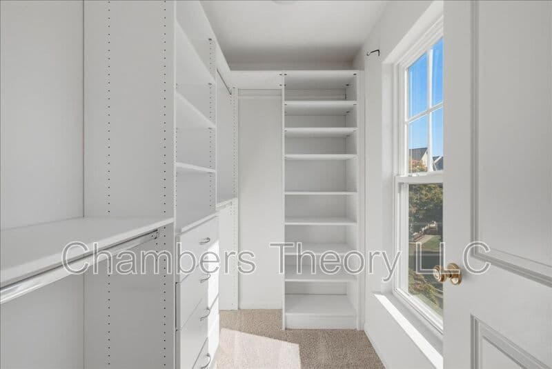 Bristow House: 9180 Ribbon Falls Loop
