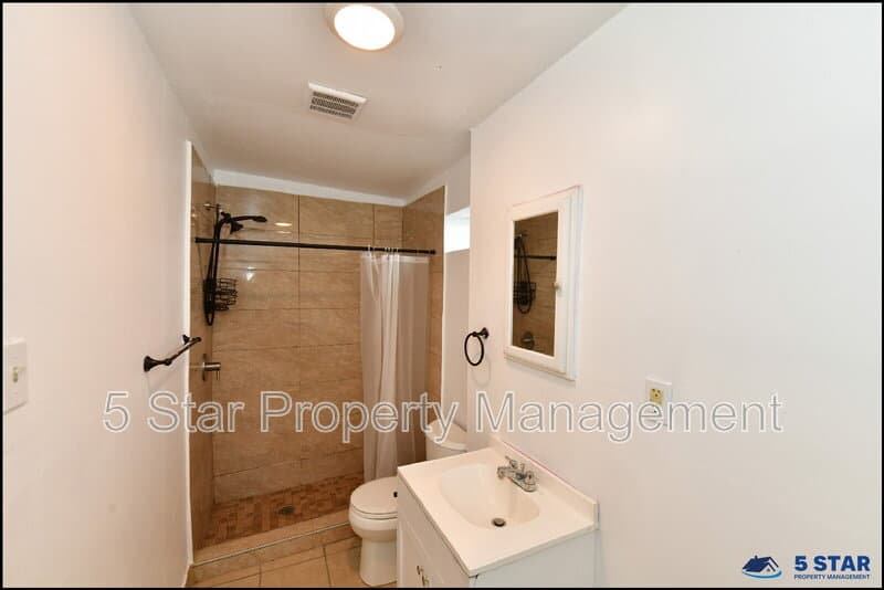 El Paso Condo: 1910 Olive Ave