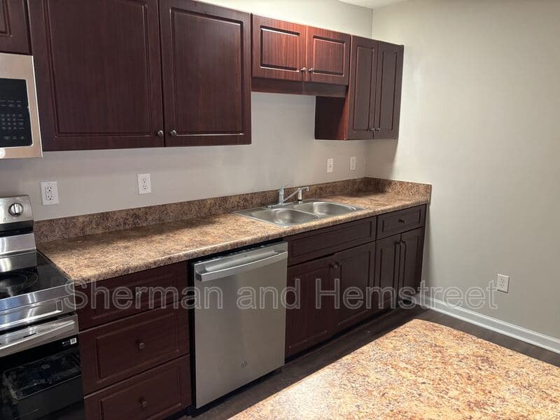 Aiken Condo: 3701 London Court, Apt 203