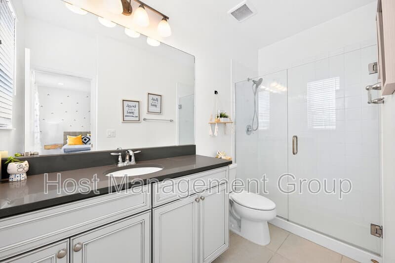 Orlando House: 8205 Bayliss Ct