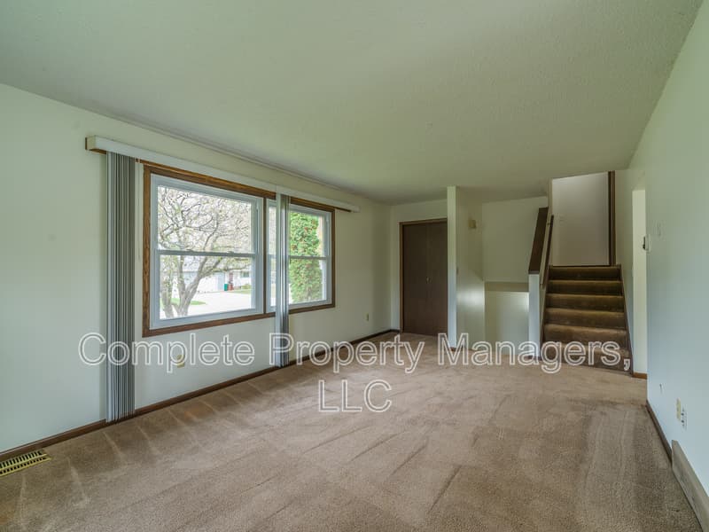 Albert Lea Condo: 1712 Gateway Drive