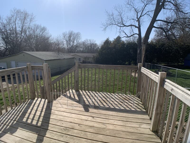 Des Moines House: 5172 NE 6th Ct