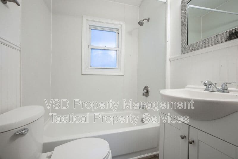 Cleveland Condo: 8204 Vineyard Ave