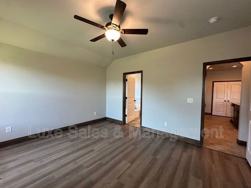 Piedmont House: 14008 Northwood Village Dr