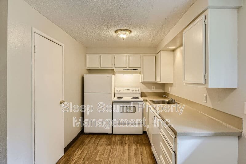 Oregon City Condo: 691 Molalla Avenue