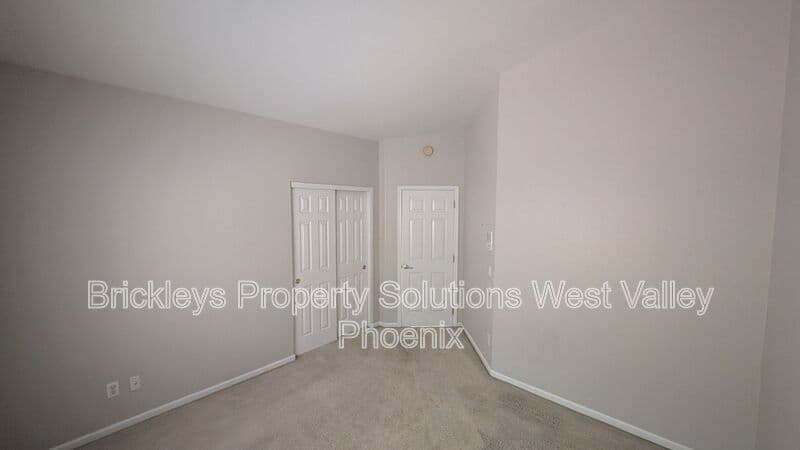 Goodyear House: 13354 W Palm Ln