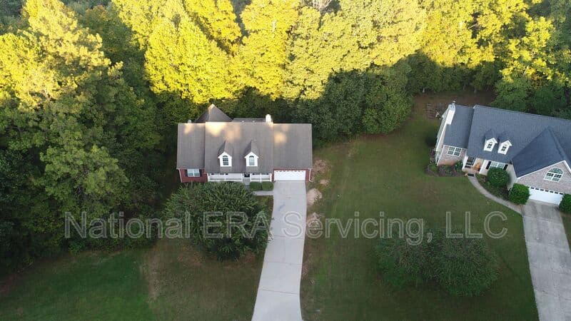 Locust Grove House: 704 Emertrey Dr
